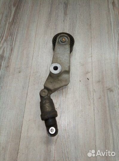 Натяжитель ролика Geely emgrand EC7