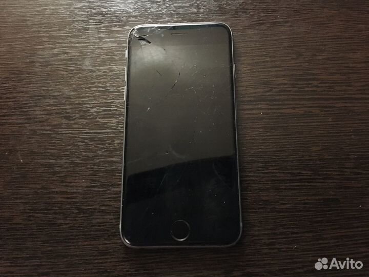 Телефон iPhone 6s