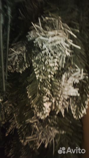 Елка c шишками и заснеженными ветками 185 см