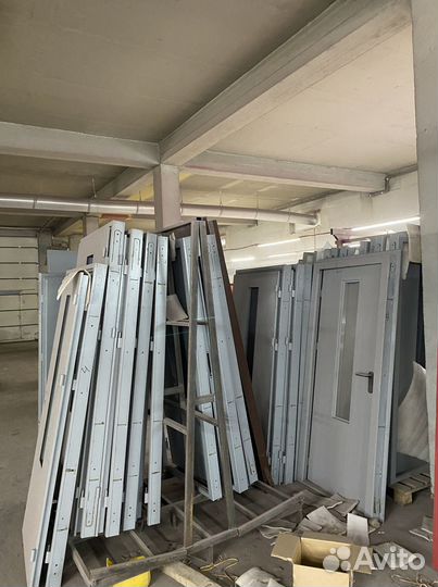 Двери тамбурные, подъездные