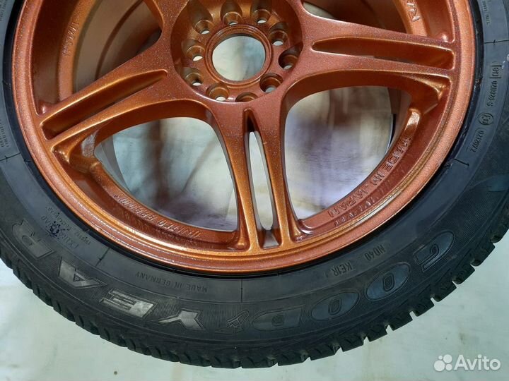 Goodyear UltraGrip 225/50 R17 98T