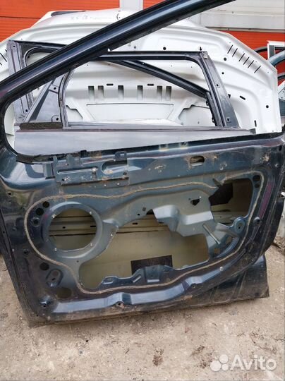 Дверь передняя правая Peugeot 408