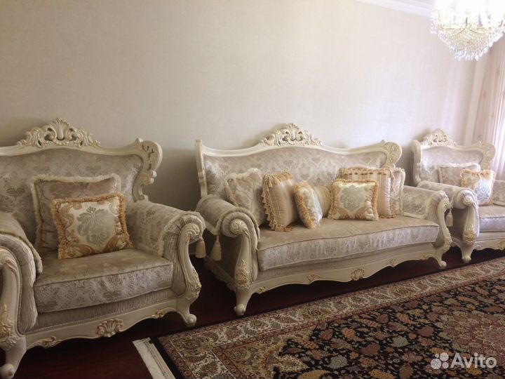 Холл Турецкий тройка 