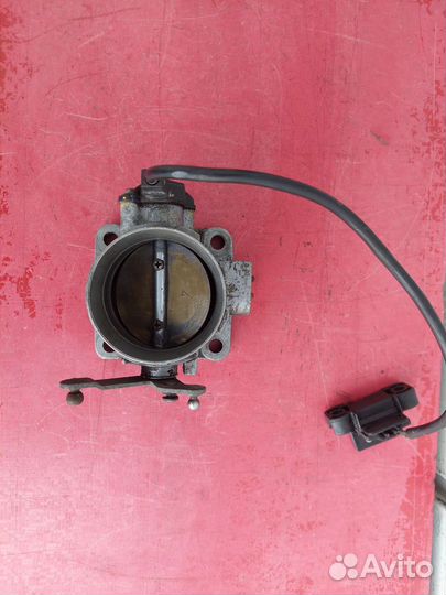 Заслонка дроссельная Mercedes-Benz W124 M102