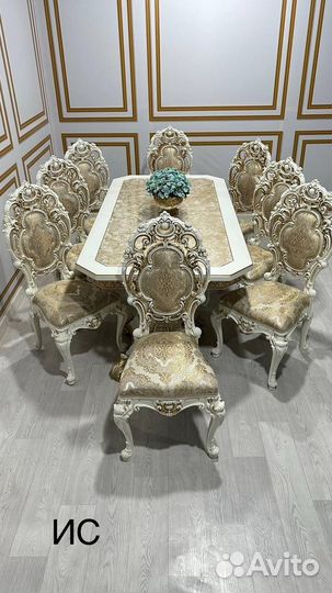 Стол и стулья новые. Кухонный стол