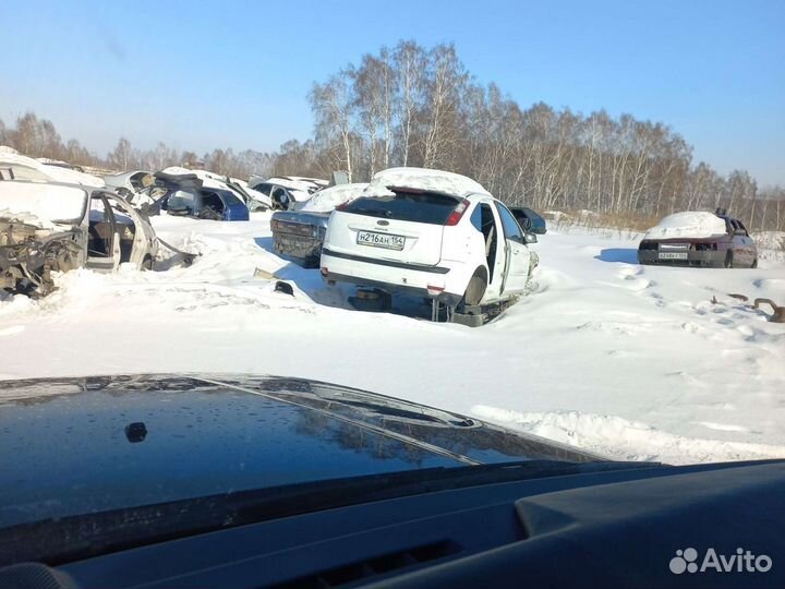 Задняя часть ford focus 2 хетчебек