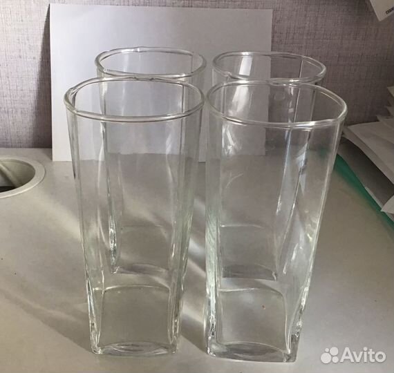 Стеклянные стопки и стаканы