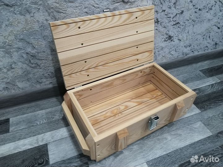 Подарочный ящик