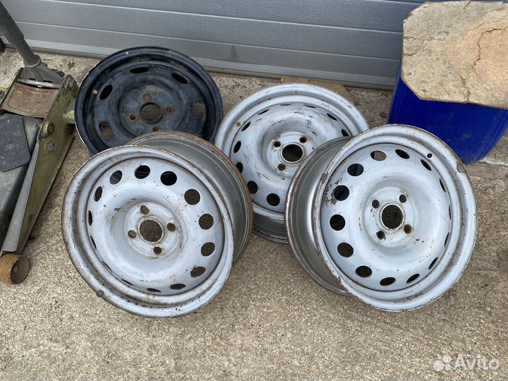 Диски штампованные r15 4x100