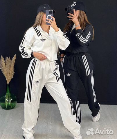 Спортивный костюм adidas