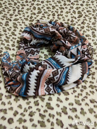 Шарфы,косынки,платки,снуды женские