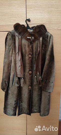 Шуба мутоновая с капюшоном