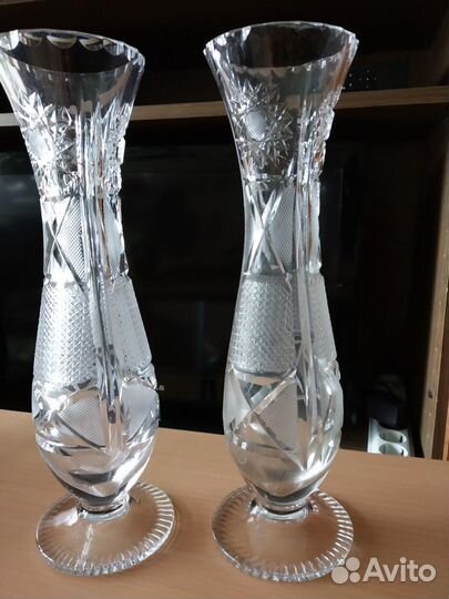 2 хрустальные вазы ручной работы (Югославия)