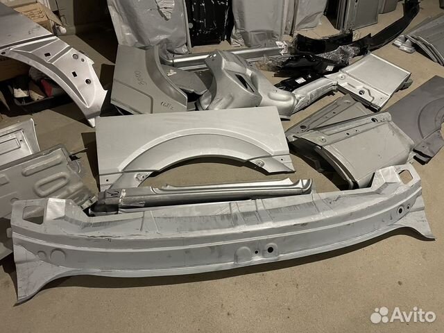 Рем Комплект Подлобовая рамка Мерс 906