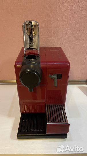 Кофемашина капсульного типа DeLonghi EN550.R