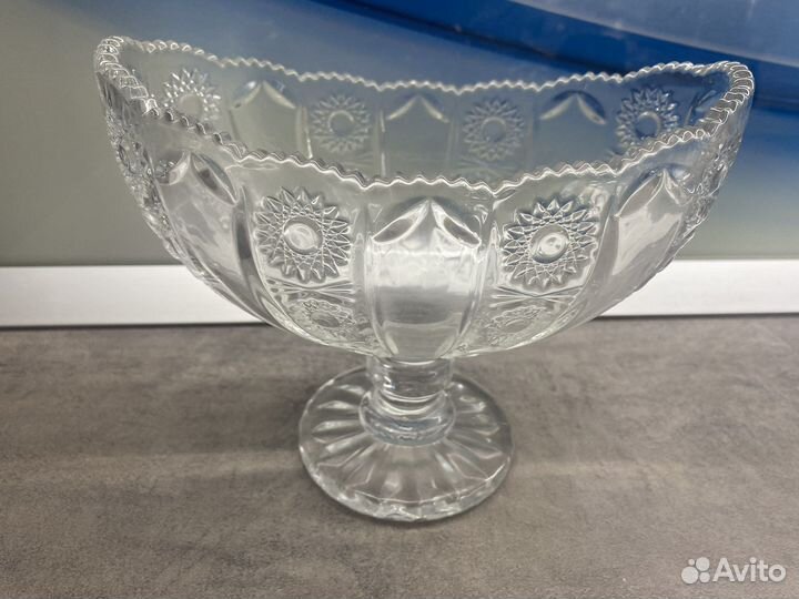 Ваза хрустальная