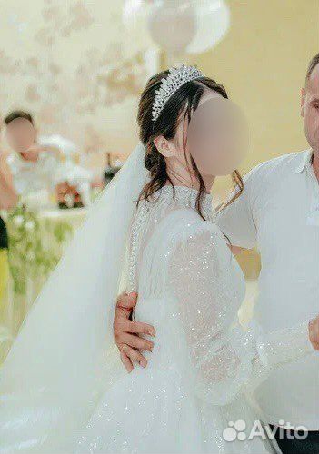 Свадебное платье со шлейфом
