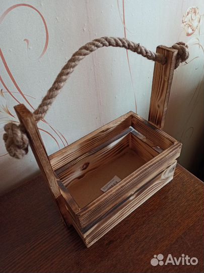 Деревянный ящик