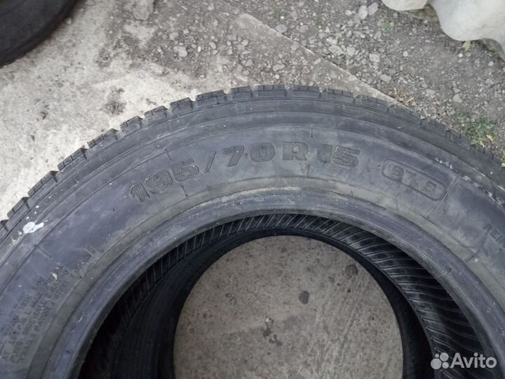 Грузовые шины бу на 15