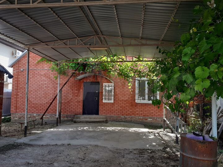 Дом 210 м² на участке 7 сот.