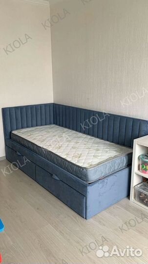 Детская кровать с защитным бортиком