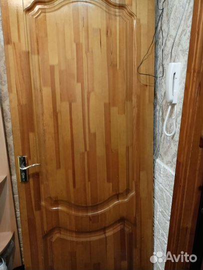 Дверь входная деревянная