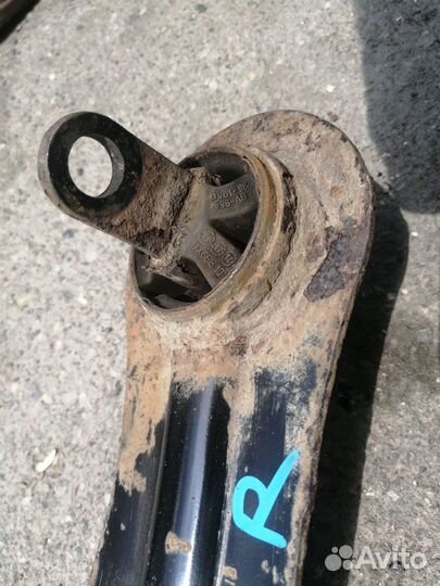 Задний продольный правый Ford Focus 3