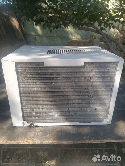 Оконный кондиционер бу 2шт