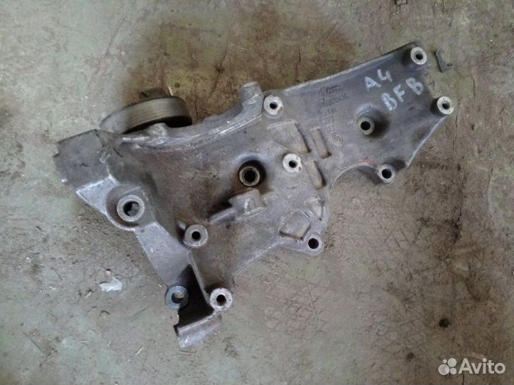 Кронштейн генератора Volkswagen Passat B5