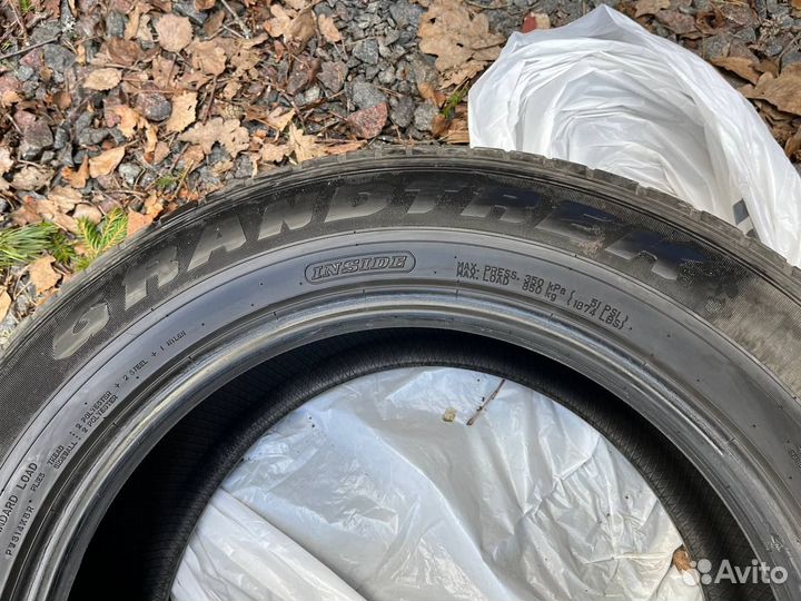 Dunlop Grandtrek ST30 225/65 R17 102H