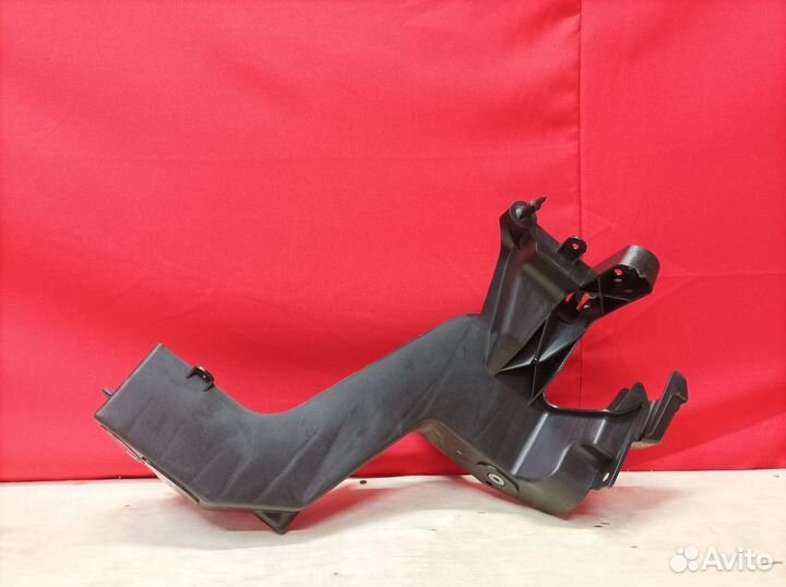 Кронштейн фары левой Jeep Grand Cherokee вк2 2010