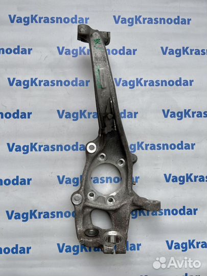 Кулак передний левый Audi A4 B8 A5 Q5 A6 C7 A7