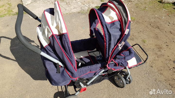 Коляска для двойни