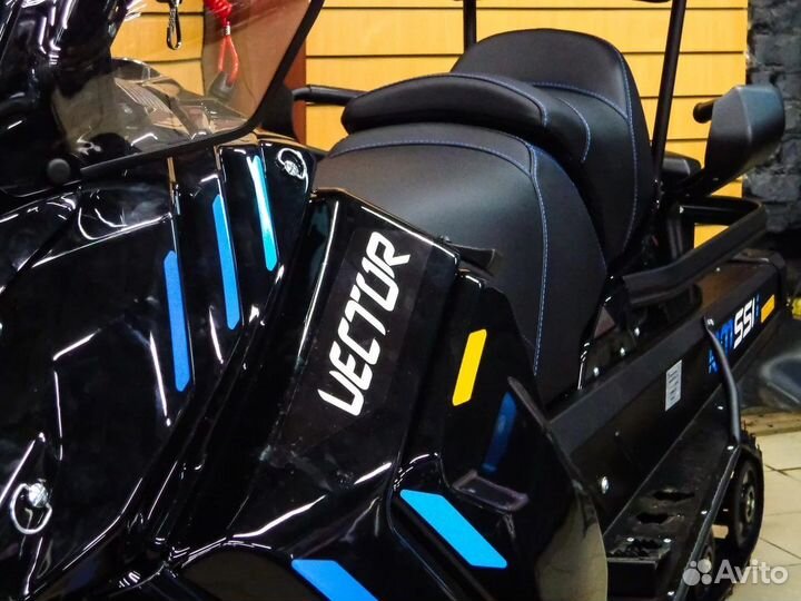 551i RM vector Снегоход