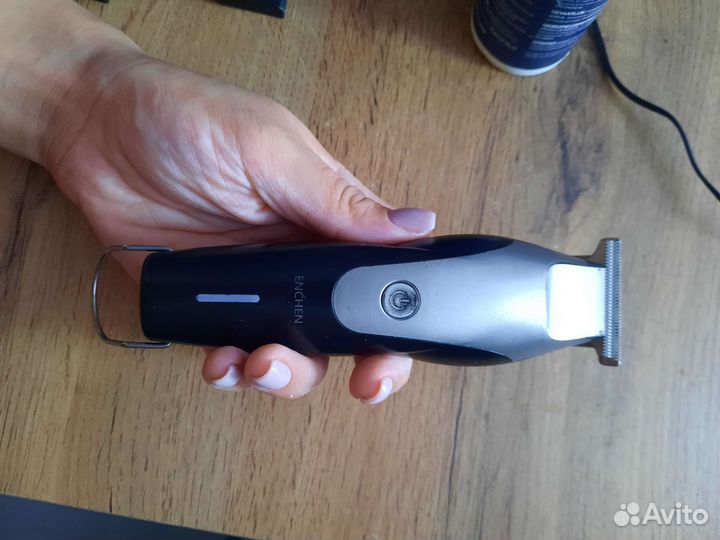 Продаю профессиональные инструменты для стрижек