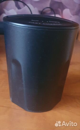 Беспроводная зарядка в подстаканник авто