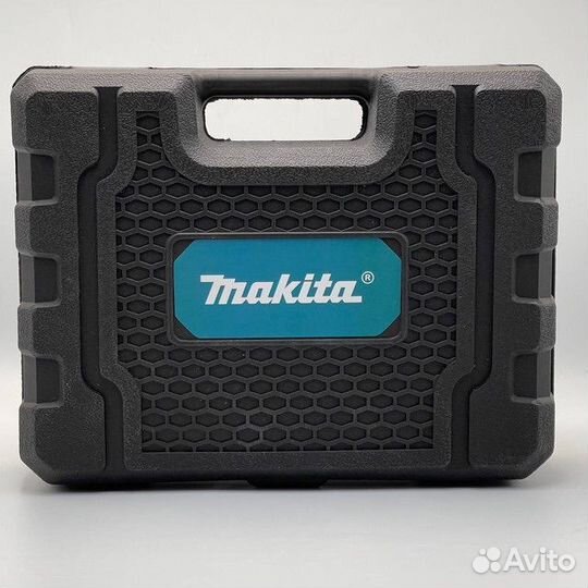 Аккумуляторная электроотвертка Makita Новая