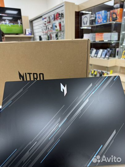 Игровой ноутбук Acer Nitro V 15 i5/3050 16/512