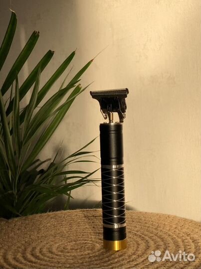 Машинка для стрижки волос новая, триммер