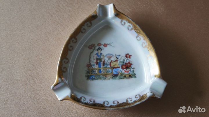 Фарфоровая пепельница Oscar Schlegelmilch