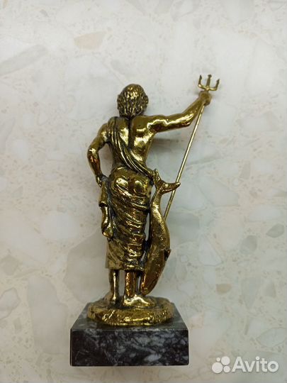 Статуэтка сувенирная 