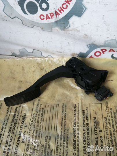 Педаль газа Opel Astra J