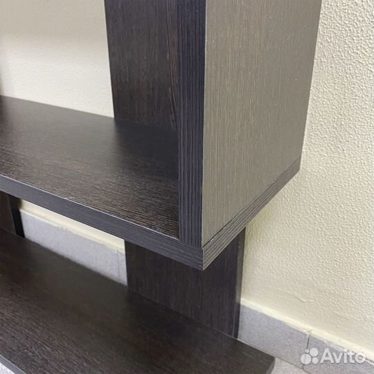 Полка навесная / в наличии