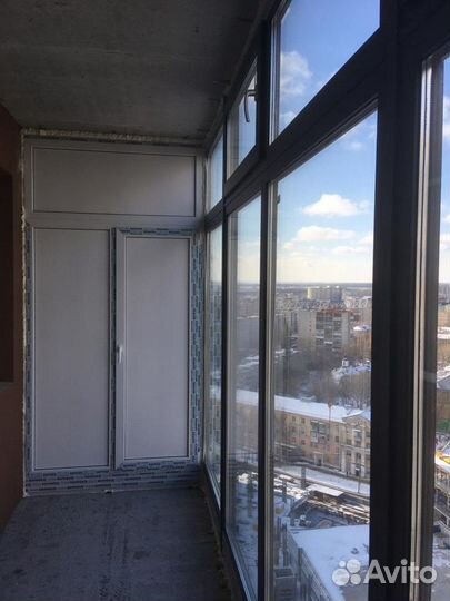 Дверь входная пластиковая