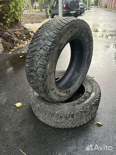 Michelin X-Ice North 4 215/65 R16