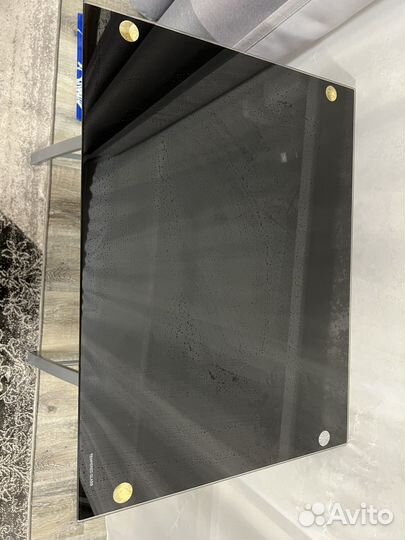 Компьютерный стол стеклянный