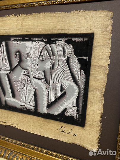 Картина в золотой багетной раме