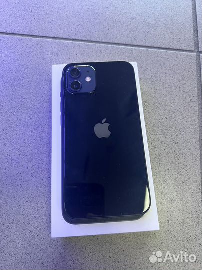 iPhone 12, 64 ГБ