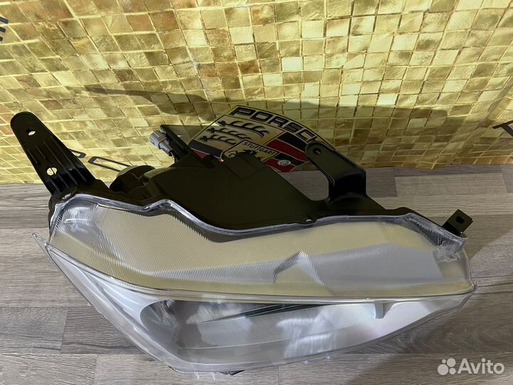 Фара передняя правая Isuzu D-Max 2020+ RG01