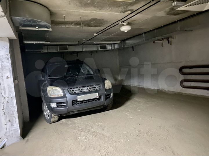 Машиноместо, 13 м²